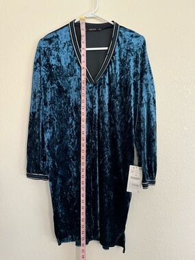 Zara Basic velvet blue dress. Size medium.